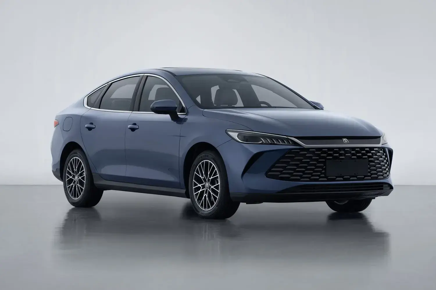 BYD 2025 The Second Generation Qin PLUS DMI Smart Driving Version - Image 4