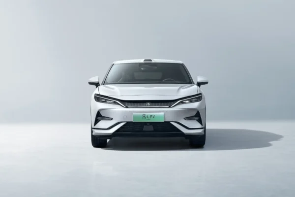 BYD 2025 Song LDMi Smart Driving Edition - Image 3