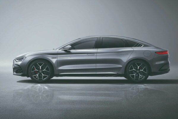 BYD 2025 Han DMI Intelligent Driving Edition - Image 3