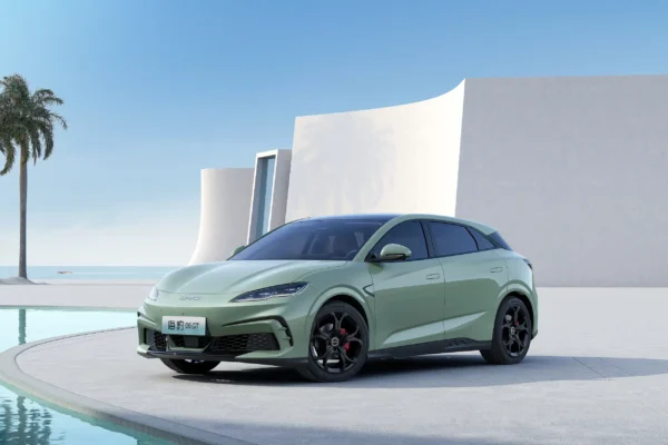 BYD 2025 Seal 06GT Intelligent Driving Edition - Image 3