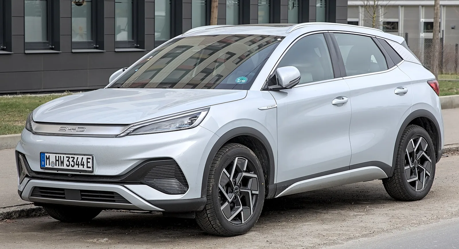 Front three-quarter view of the BYD Atto 3