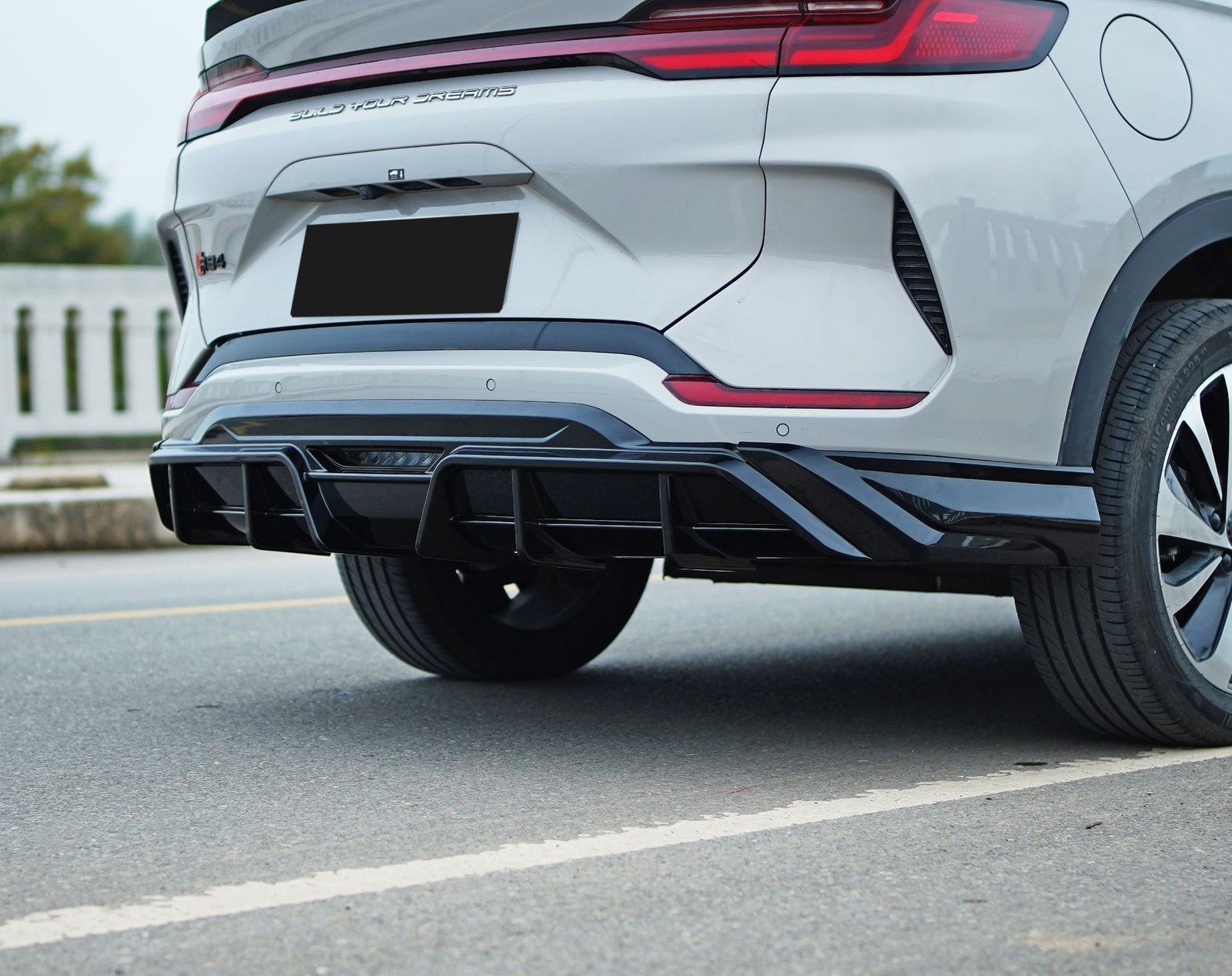 Marvix rear bumper diffuser fitted to a BYD Song Plus / Seal U DM-i, rear view