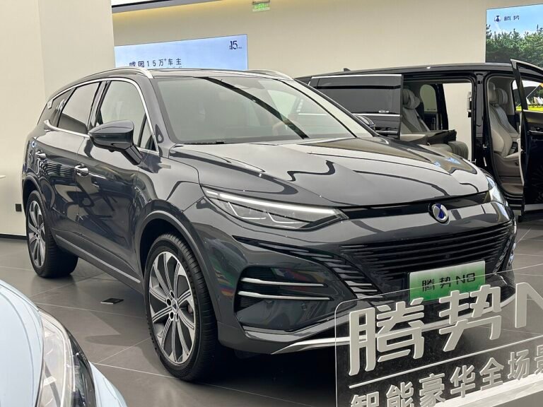 Denza N8 electric SUV