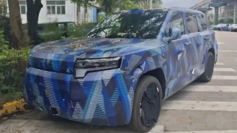 BYD Fang Cheng Bao Ti 6 Spotted in China as the BYD Ti 7's Cheaper Alternative