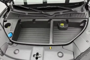 BYD Yuan Up ATTO 2 sol direksiyonlu ön bölmesine monte edilmiş Frunk saklama kutusu