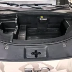 BYD SEAL U EV ön bagajına takılı ABS ön bagaj organizatörünün geniş görünümü