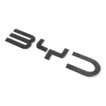 شعار درع من ألياف الكربون لسيارة BYD Shark 6 بزاوية عرض على خلفية بيضاء