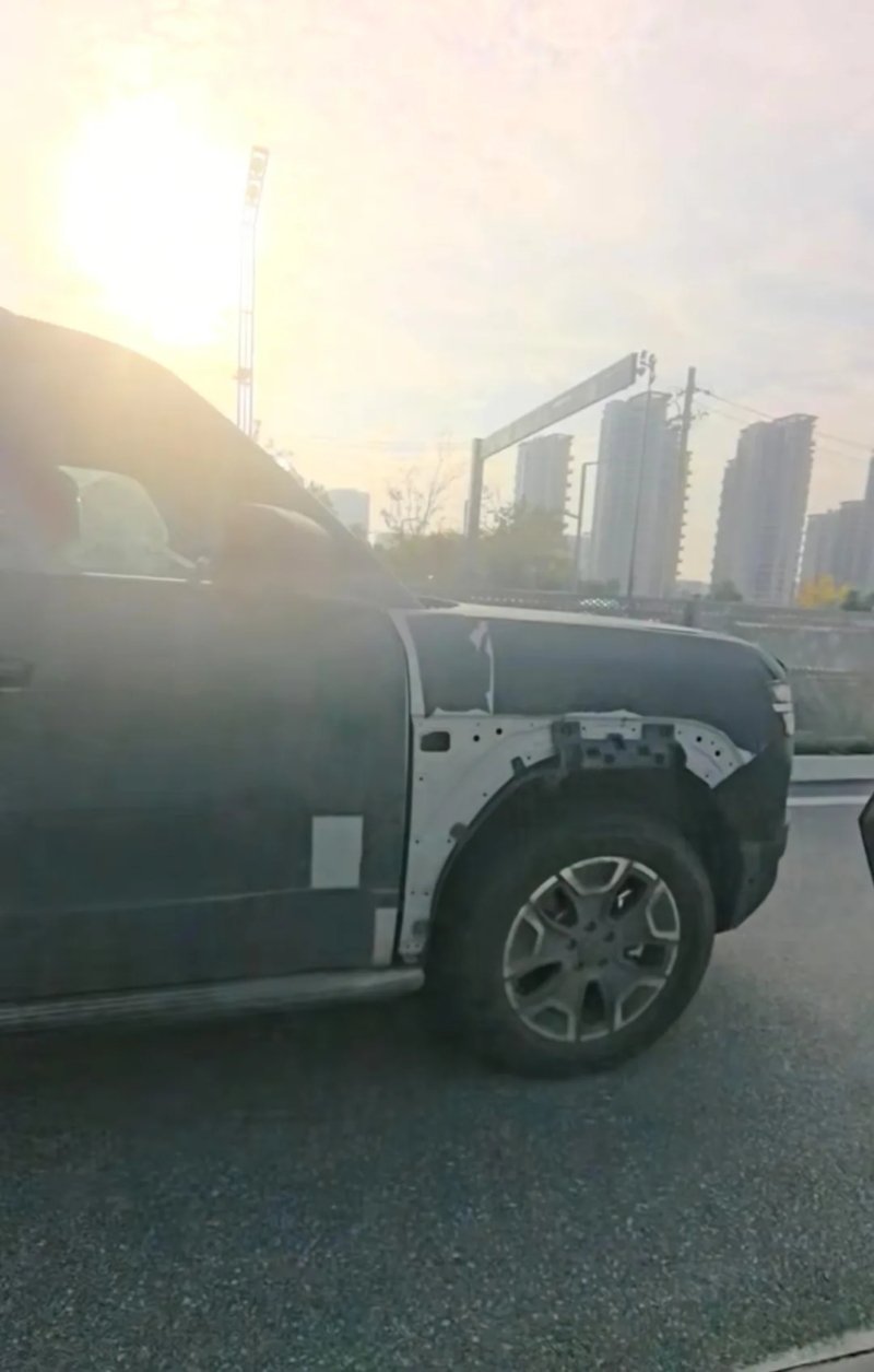 BYD Ti 7 PHEV Crossover Gets Bigger: Long-Wheelbase Trim Spotted in China